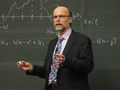 无缝版本升级的电话连环呼叫软件