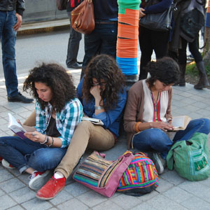 短信轰炸机网页版在线